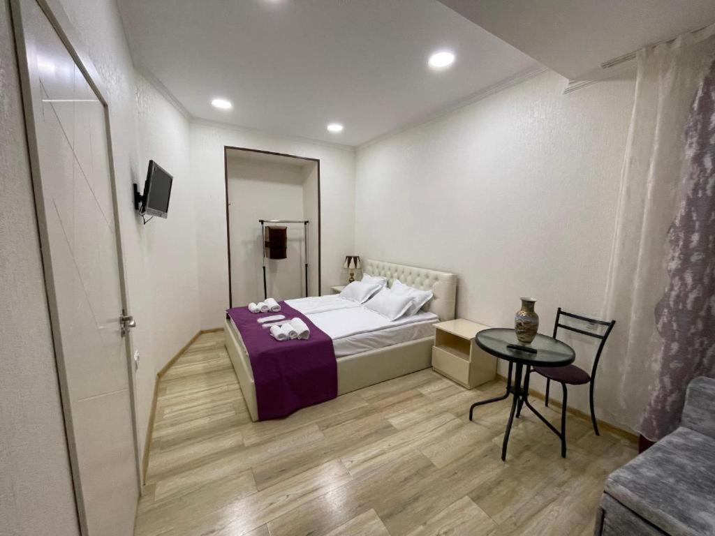 Aa Hotel Tbilisi Exteriör bild